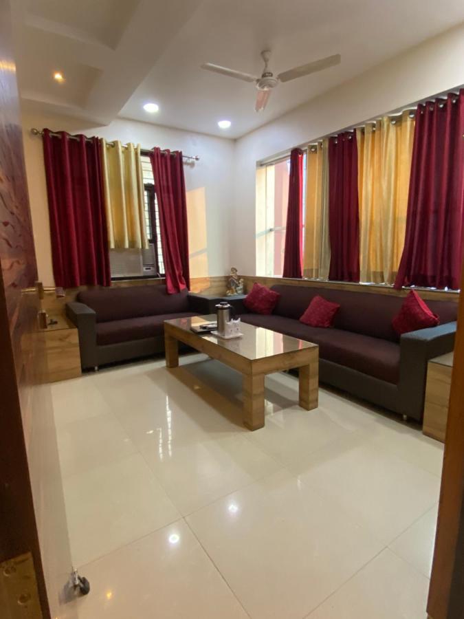 גורקפור Hotel Pradeep Palace מראה חיצוני תמונה